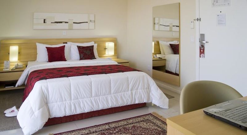 Bourbon Vitoria Hotel Екстер'єр фото