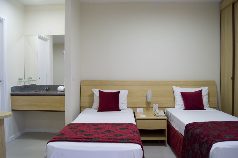 Bourbon Vitoria Hotel Екстер'єр фото